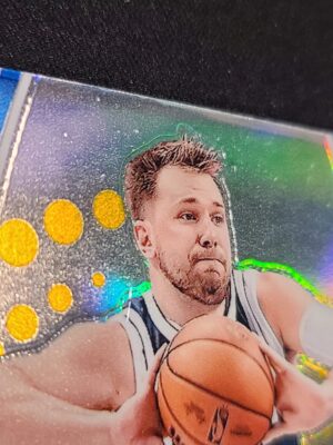 #2 Contenders Optics Superstars Die Cut Gold #/10 - Luka Doncic - Image 5