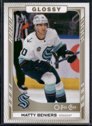 #R-33 O-Pee-Chee Glossy Gold - Matty Beniers
